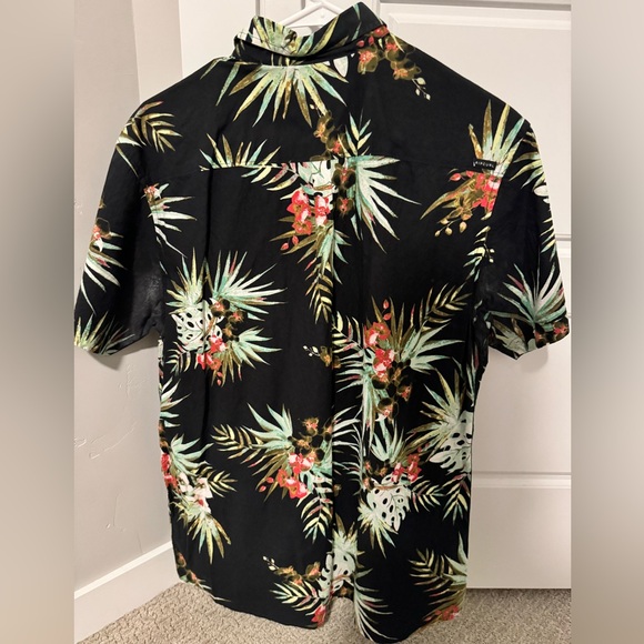 Rip curl men’s button up. Size M. Read description - Picture 3 of 5
